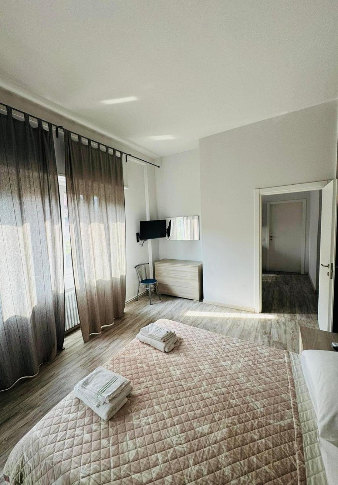 Hotel Ristorante Sbranetta รอซซาโน ภายนอก รูปภาพ